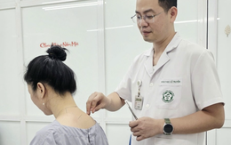 Dân văn phòng khổ sở vì đau cổ vai gáy, có cách nào cải thiện?