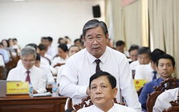 Đại biểu hỏi phí thu gom rác ở Cần Thơ tính dựa trên nhân khẩu có đúng không?