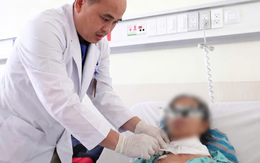 Khó thở, gần mất tiếng, cụ bà phát hiện hơn 20 hạch ung thư di căn