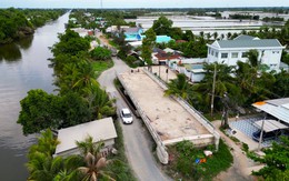 Chủ tịch xã nói về tuyến đường gần 11km ở Cà Mau làm 7 năm chưa xong