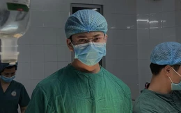 Chân dung thật của 'bác sĩ che kín mặt vẫn đẹp trai' trên trang Thông tin Chính phủ