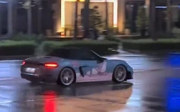 Công an làm việc với thanh niên lái ô tô Porsche 'drift' trên đường