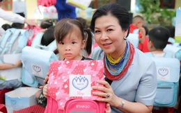 Khi mùa hè trẻ thơ mở ra từ sách, học bổng và yêu thương ở Trà My