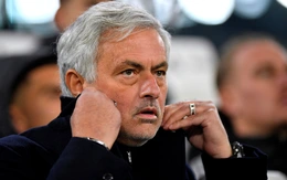 Real Madrid công bố 4 'bom tấn', ngoài HLV Mourinho còn có ai?