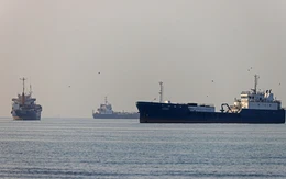 EU tung đòn trừng phạt mới, Iran tuyên bố không quan tâm
