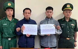 Bắt quả tang tài xế, phụ xe vận chuyển hơn nửa kg vàng qua biên giới