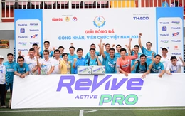 Cầu thủ được làm mát, bổ sung điện giải tại Giải bóng đá công nhân, viên chức Việt Nam 2026