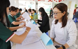 Tuyển sinh lớp 1 và 6 đại trà: Trường còn chỗ, phụ huynh vẫn không đăng ký được