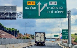 Nhiều ô tô bị phạt nguội vì chạy quá chậm trên cao tốc qua Quảng Trị