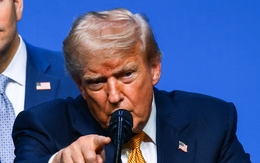 Ông Trump: Hàng ngàn tên lửa sẵn sàng xóa sổ Iran nếu dám ám sát tôi