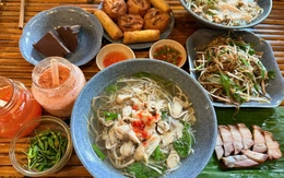 Về Trà Vinh ăn bún nước lèo bình dân