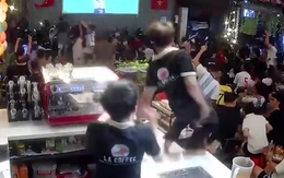 Thanh niên ngã dập mông vì pha ăn mừng quá trớn