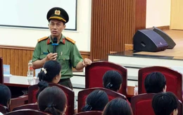 Trung tá công an chỉ sinh viên '4 không, 2 phải' để tránh bẫy lừa đảo tuyển dụng