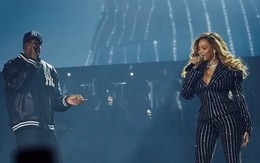 Jay-Z tái hiện album huyền thoại, Beyoncé và con gái Blue Ivy gây sốt trên sân khấu