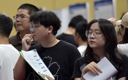 12,7 triệu cử nhân Trung Quốc đối mặt bài toán việc làm