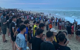 Thêm một vụ sóng cuốn khi tắm biển, bé trai lớp 7 mất tích