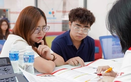 Điểm sàn đại học 2026: Nhìn từ khoảng cách 10 điểm