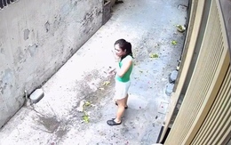 Cô gái quăng luôn rổ khi trổ tài vẩy rau