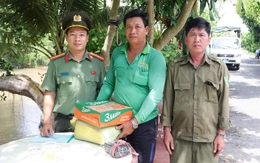 17 người dân Đồng Tháp nộp xuyệt điện lấy quà