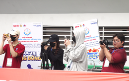 Sinh viên tác nghiệp tại vòng chung kết Giải bóng đá công nhân, viên chức Việt Nam 2026