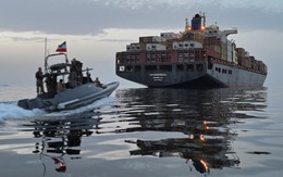 Iran nói 2 tàu dầu phát nổ ở eo Hormuz, Mỹ nói gì?