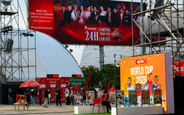 Sự kiện '2 trong 1': vừa xem World Cup, vừa đu dàn 'anh trai'
