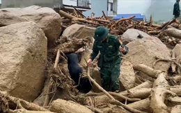 Bộ đội biên phòng đưa chó nghiệp vụ hỗ trợ tìm 4 người mất tích ở Lai Châu