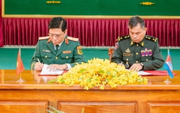 Hồi hương 12 hài cốt liệt sĩ từ Campuchia