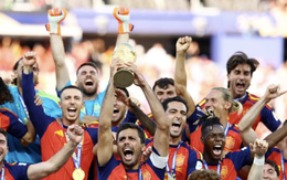 Vô địch World Cup nhưng Tây Ban Nha không được mang cúp thật về, vì sao?