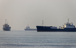 Eo biển Hormuz không còn là quân bài đàm phán, thành giới hạn 'không nhượng bộ' của hai bên