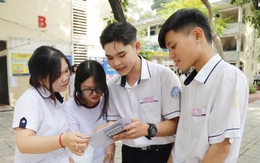 Top 100 theo tổ hợp xét tuyển: Hà Nội, TP.HCM dẫn đầu, Tuyên Quang tiếp tục gây chú ý
