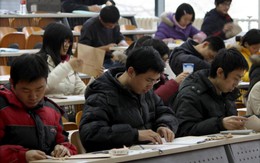 Công cụ kiểm tra AI liên tục 'bắt nhầm', sinh viên Trung Quốc điêu đứng mùa tốt nghiệp