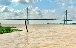 Mực nước đầu nguồn Đồng bằng sông Cửu Long lên theo triều cường, cảnh báo ngập nơi vùng trũng