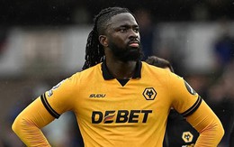 Bị cấm tập, tiền đạo Wolves quyết cố thủ trong sân