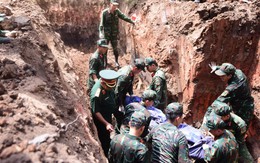 Đến ngày 24-7: Tìm thấy hai hố chôn tập thể và 106 bộ hài cốt liệt sĩ tại công viên Lê Thị Riêng