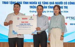 Hội Nhà báo Việt Nam và báo Tuổi Trẻ trao quà 'Hành trình tri ân' tại Quảng Trị
