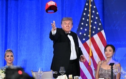 Ông Trump chế giễu nhiều đối thủ, úp mở về nhiệm kỳ thứ ba