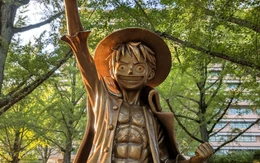 Tượng Luffy trong One Piece vẫn hiên ngang sau trận động đất rung chuyển Nhật Bản