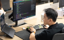 Cổ phiếu trụ đồng loạt khởi sắc, VN-Index lấy lại 1.700 điểm