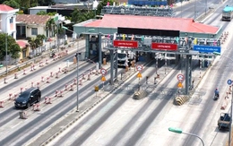 Trạm thu phí đường bộ Cam Thịnh ‘phớt lờ’ quy định miễn, giảm phí cho dân