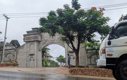 Vụ lấn chiếm quốc lộ 25: Công trình vi phạm vẫn 'vững như bàn thạch'