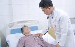Cứu người đàn ông khỏi 'quả bom hẹn giờ' phình động mạch chủ bụng nguy hiểm