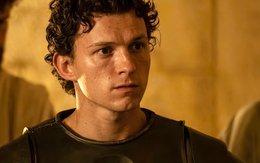 Mùa hè rực rỡ của Tom Holland
