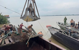 Vĩnh Long phát hiện 325 vụ cát tặc trên sông Hậu , xử phạt hơn 1,1 tỉ đồng