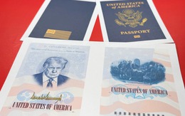 Mỹ sắp phát hành 250.000 cuốn 'hộ chiếu yêu nước' in hình ông Trump
