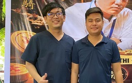 Một bác sĩ thắng trận khi cùng 12 kỳ thủ 'xa luân chiến' Lại Lý Huynh