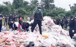 Cảnh sát Liberia tiêu hủy hơn 4 tấn cocaine trị giá 336 triệu USD 