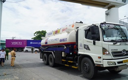 Chở cháu nội đi lấy vé số, hai bà cháu tử vong dưới gầm xe bồn