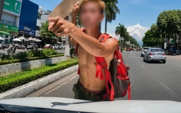 Trượt ván ở làn ô tô, bị nhắc nhở thì hùng hổ đe dọa ‘biết bố mày là ai không’