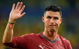 Brazil bại trận, nhưng sao Ronaldo lại nhận tin dữ?